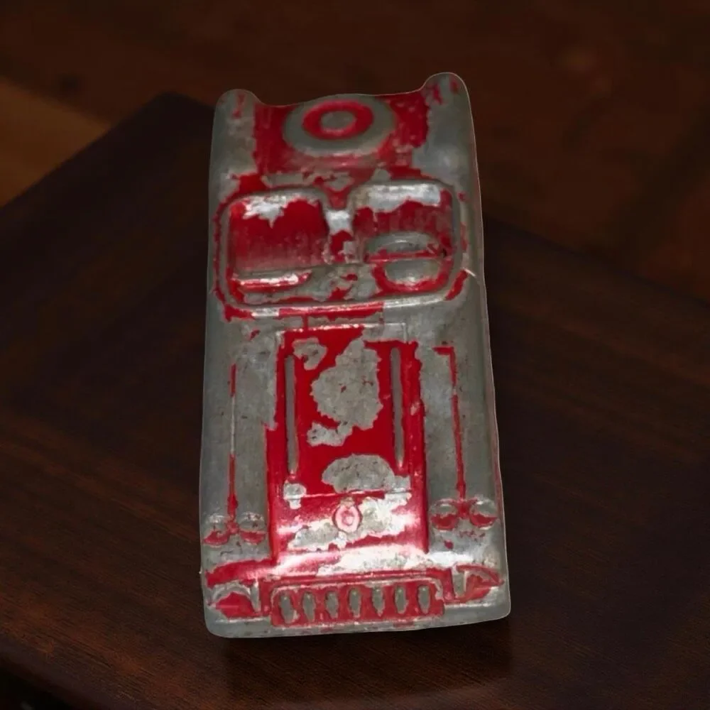 Vintage 1950s Diecast MIDGETOY Red Toy Car. Made in Rockford USA